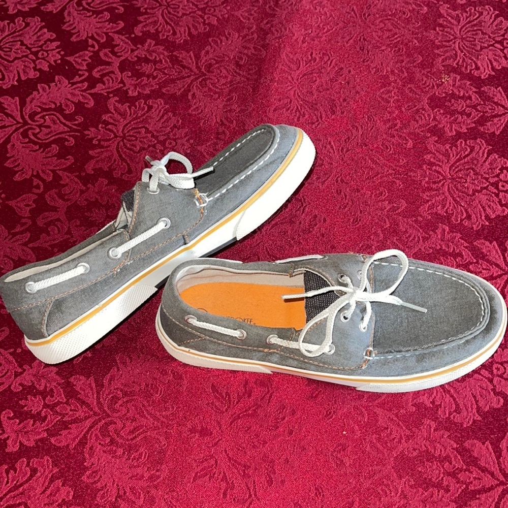 Cherokee Slip-On loafers, Men’s 6. Worn once